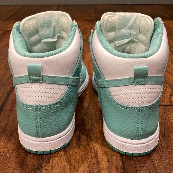 NIKE Air Jordan EUC - Picture 5 of 9